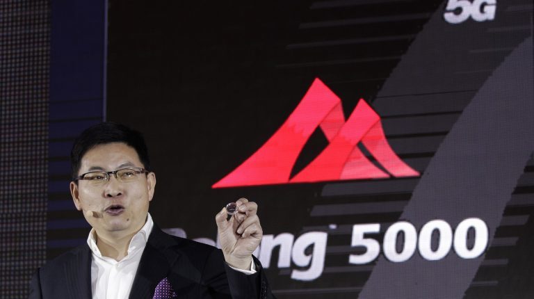 Huawei to launch  first 5G smartphone with foldable screen at MWC 2019