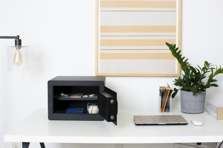 Yale Smart Safe & Smart Cabinet Lock Announced – The US also gets a Smart Delivery Box to stop Porch Pirates