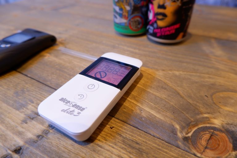 Alcosense Elite 3 Breathalyzer Review  -compared against a cheap VPOW Breathalyzer from Amazon