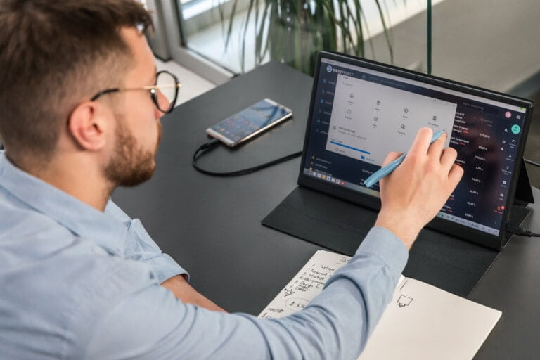 Lumonitor Review: A 4K Portable Monitor