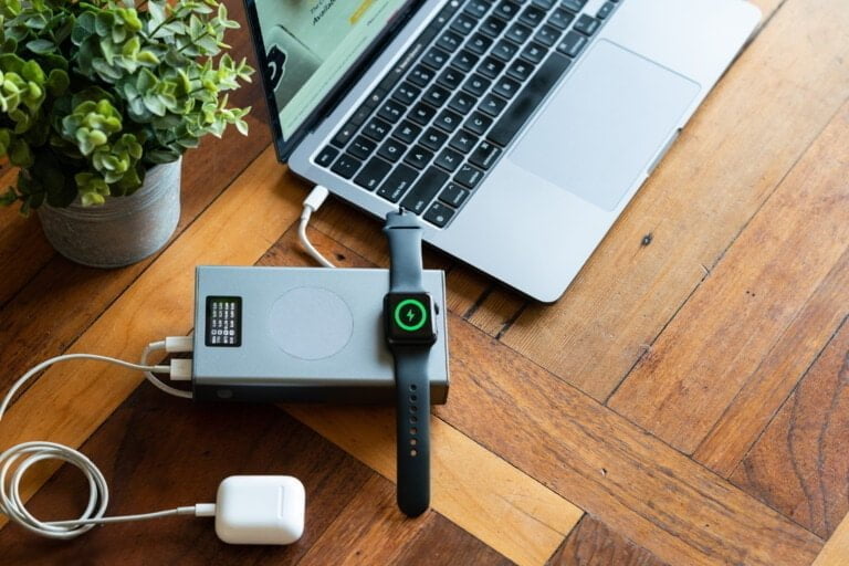 Chargeasap Flash Pro & Flash Pro Plus 25000 mAh 100W power delivery powerbank launched on Indiegogo – With 15W MagSafe & 190W total output