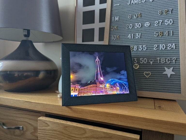 Aura Frames Mason Luxe Review – The best digital photo frame for a Christmas present