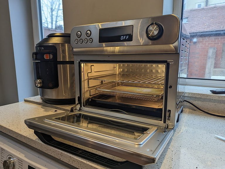 HYSapientia 25L Air Fryer Oven Review: Affordable alternative to Sage Smart Oven Pro