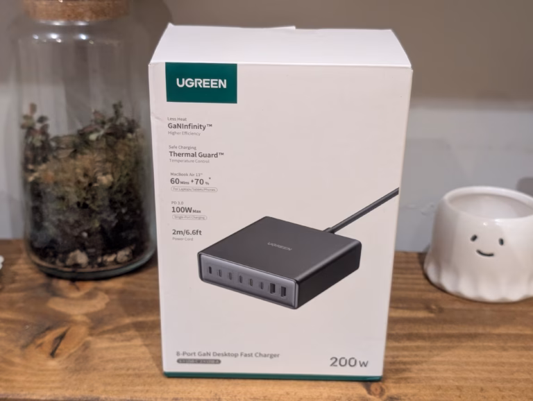 Ugreen Zapix 200W 8-Port Charging Station Review